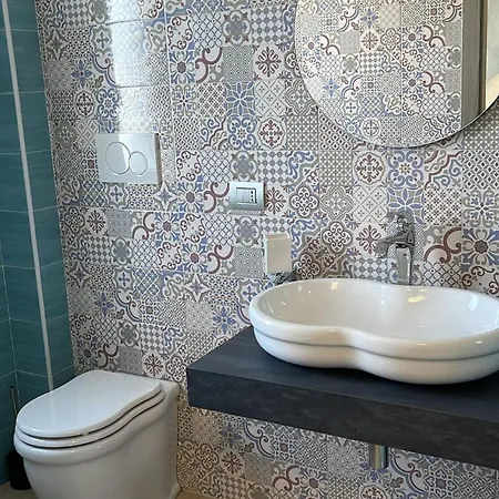 Albamaris בית הארחה *